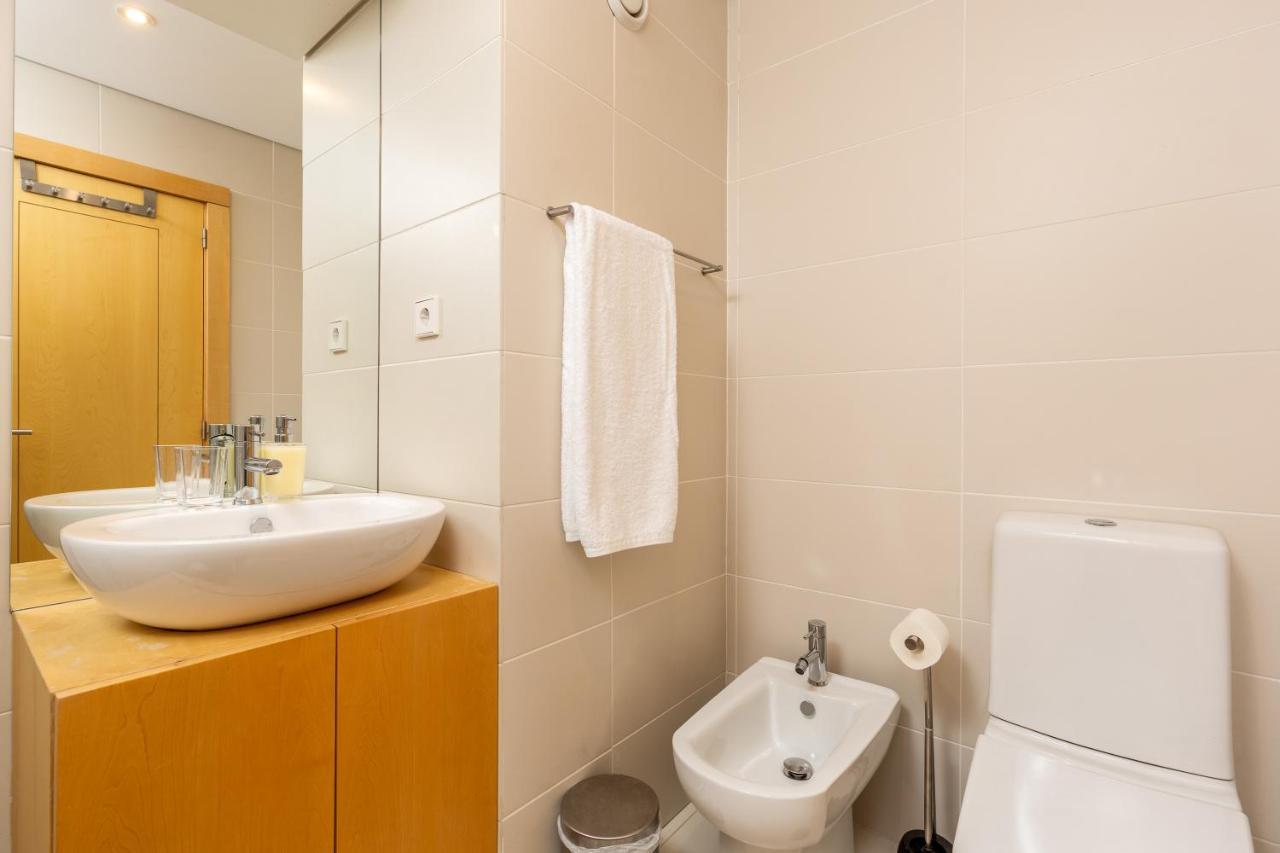 Sunny Loft In Downtown Porto With Private Parking Apartman Kültér fotó