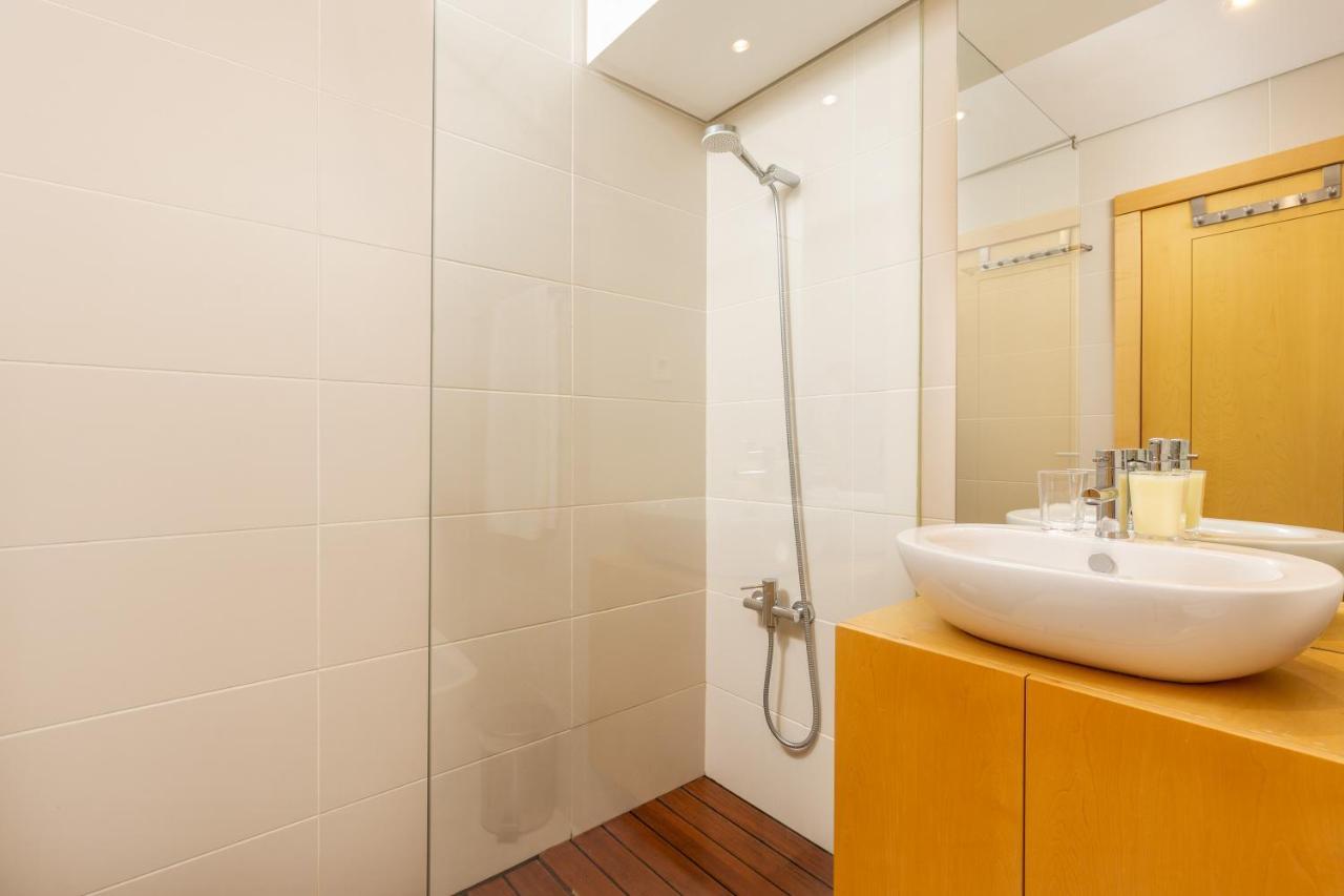 Sunny Loft In Downtown Porto With Private Parking Apartman Kültér fotó